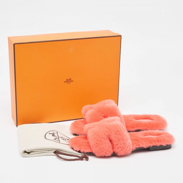 Pre Owned Hermes Pink Shearling Fur Flat Slides Size 37