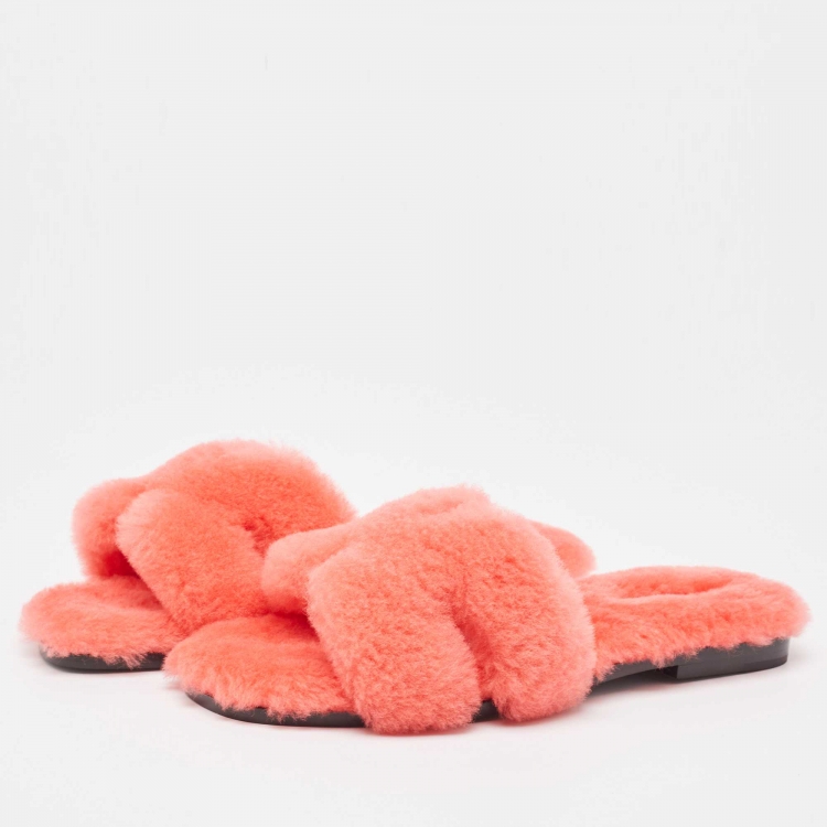 Pre Owned Hermes Pink Shearling Fur Flat Slides Size 37
