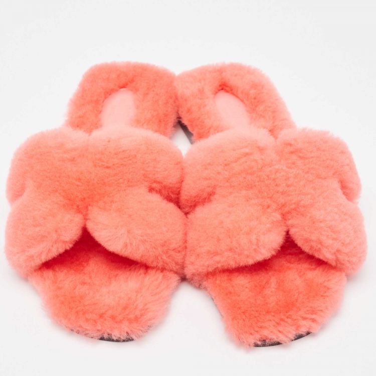 Pre Owned Hermes Pink Shearling Fur Flat Slides Size 37