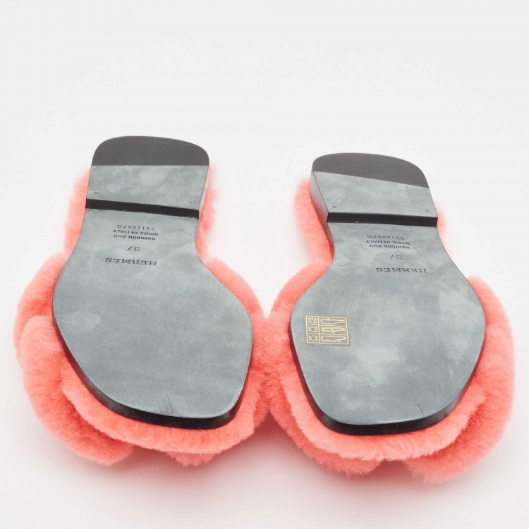 Pre Owned Hermes Pink Shearling Fur Flat Slides Size 37