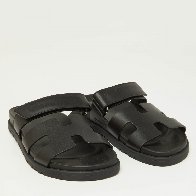 مملوكة مسبقًا Hermes Black Leather Chypre Sandal 37.5