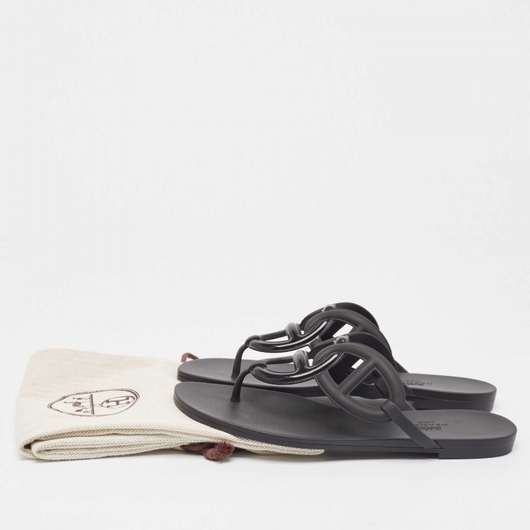 Pre Owned Hermes Black Rubber Egerie Thong Flats Size 39
