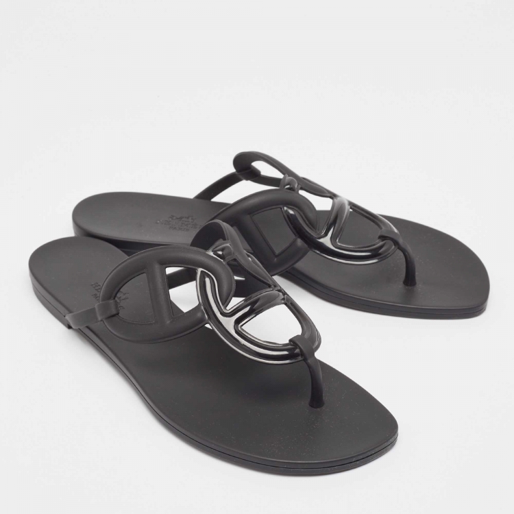 Pre Owned Hermes Black Rubber Egerie Thong Flats Size 39