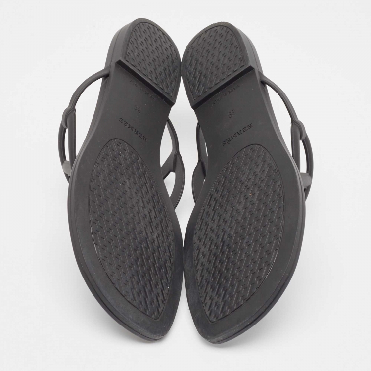 Pre Owned Hermes Black Rubber Egerie Thong Flats Size 39