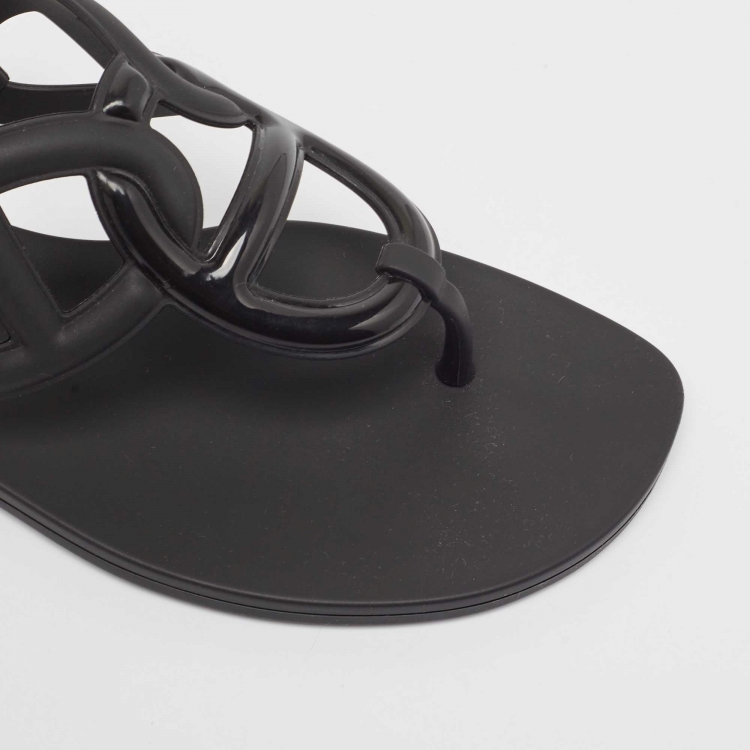 Pre Owned Hermes Black Rubber Egerie Thong Flats Size 39