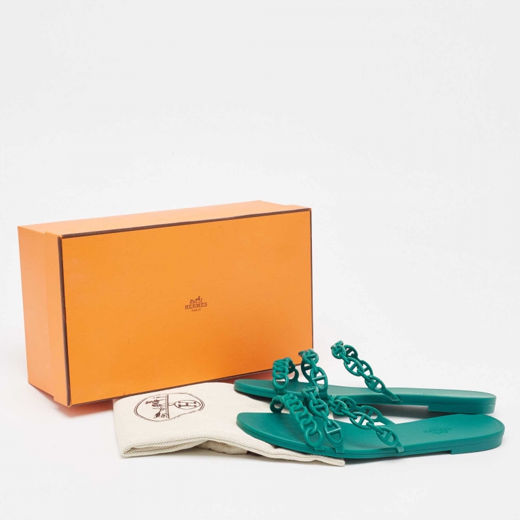 مملوكة مسبقًا Hermes Green Rubber Chaine D'Ancre Rivage Flat Slides Size 40