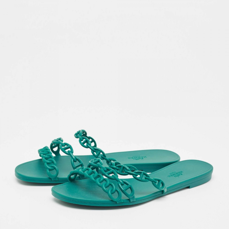 مملوكة مسبقًا Hermes Green Rubber Chaine D'Ancre Rivage Flat Slides Size 40