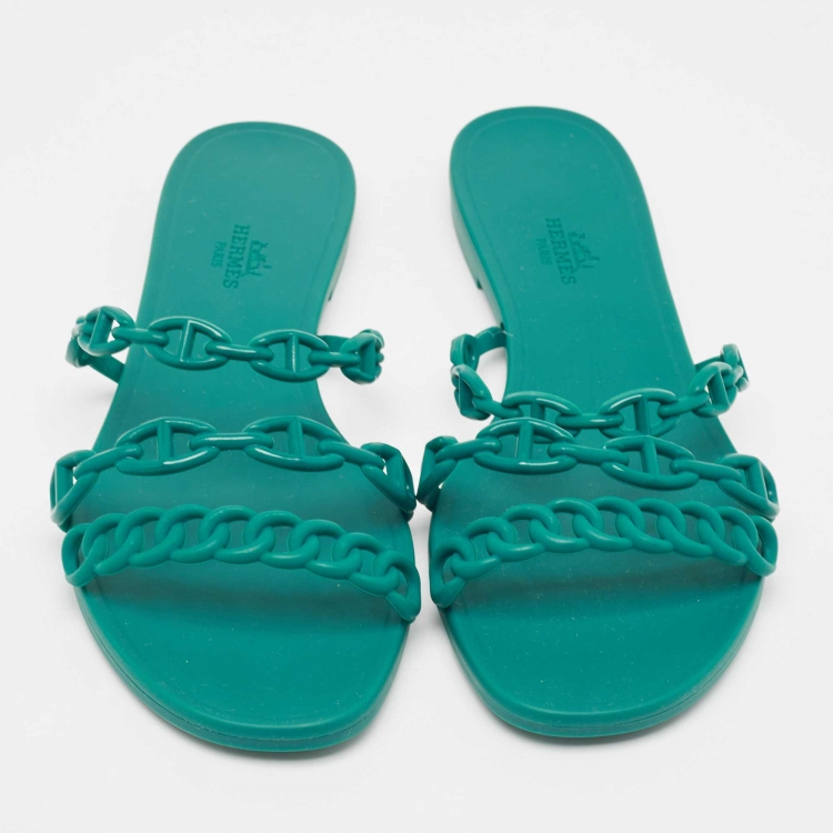مملوكة مسبقًا Hermes Green Rubber Chaine D'Ancre Rivage Flat Slides Size 40