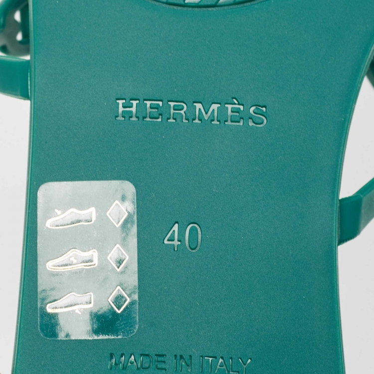 مملوكة مسبقًا Hermes Green Rubber Chaine D'Ancre Rivage Flat Slides Size 40