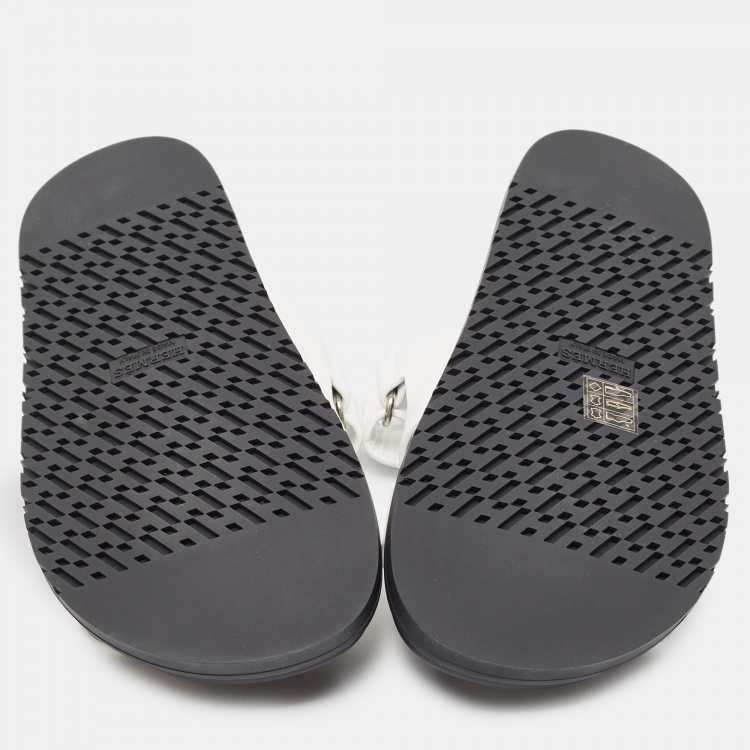 Pre Owned Hermès White Leather Chypre Sandals Size 39
