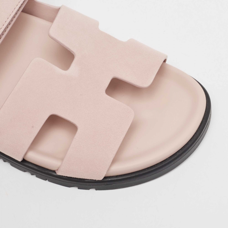 مملوكة مسبقًا Hermes Pink Suede Chypre Sandals Size 39