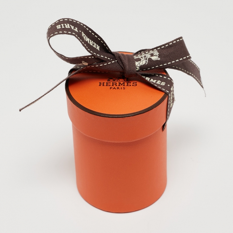 Pre Owned Hermes Orange Print Silk Odyssey Twilly 