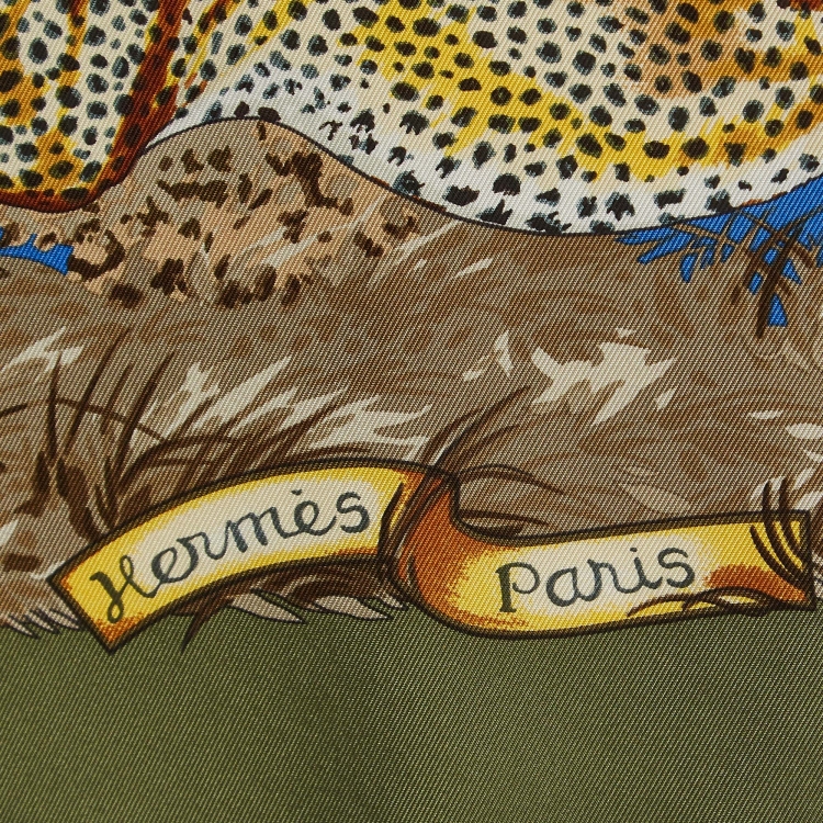 مملوكة مسبقًا Hermes Blue/Green Geupards Print Silk Square Scarf
