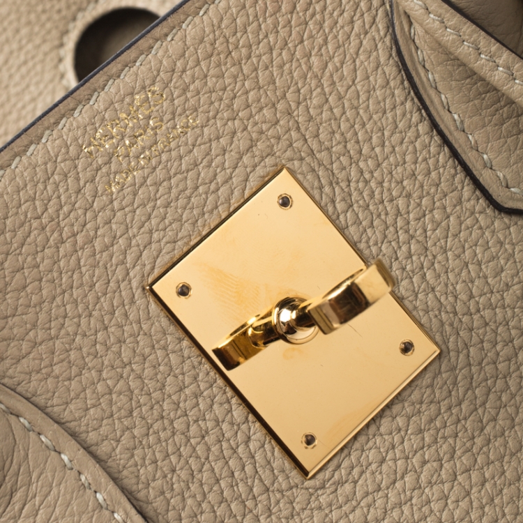 مملوكة مسبقًا Hermes Beige Togo Leather Gold Hardware Birkin 30 Bag
