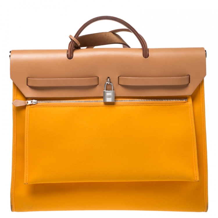 Pre Owned Hermes Jeune D'Or Canvas and Leather Herbag Zip 39 Bag