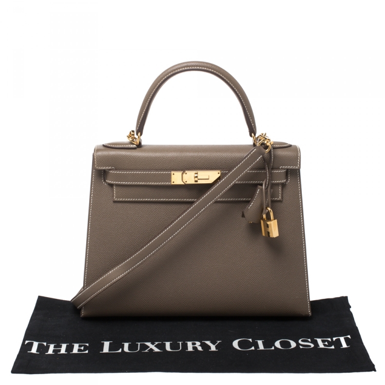 مملوكة مسبقًا Hermes Etoupe Epsom Leather Gold Hardware Kelly Sellier 28 Bag