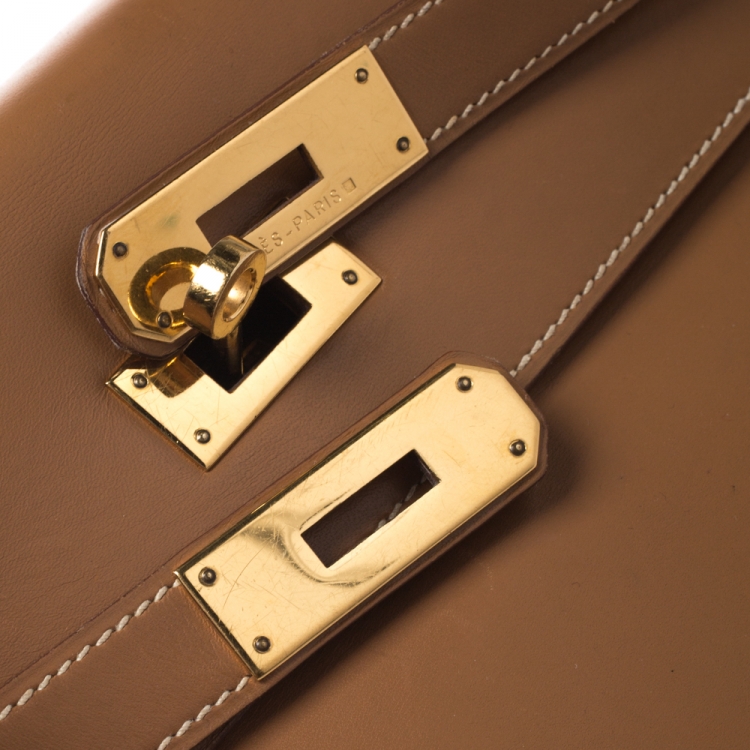 مملوكة مسبقًا Hermes Natural Tadeklat Leather Gold Hardware Kelly Retourne 32 Bag
