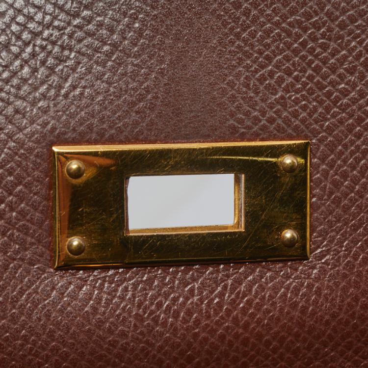 مملوكة مسبقًا Hermes Chocolat Courchevel Leather Gold Hardware Kelly Sellier 32 Bag