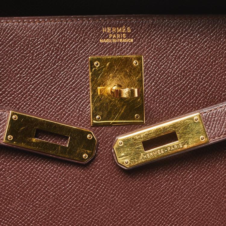 مملوكة مسبقًا Hermes Chocolat Courchevel Leather Gold Hardware Kelly Sellier 32 Bag
