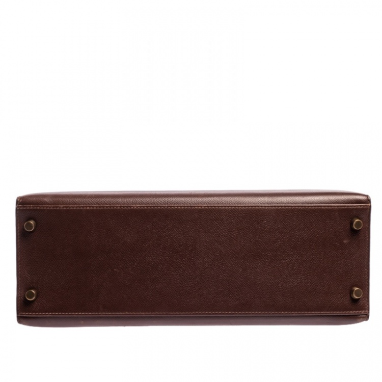 مملوكة مسبقًا Hermes Chocolat Courchevel Leather Gold Hardware Kelly Sellier 32 Bag
