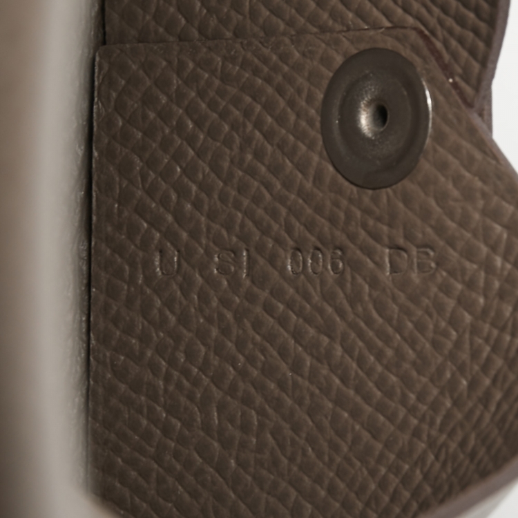 مملوكة مسبقًا Hermes Etoupe Grey Epsom Leather Calvi Card Holder