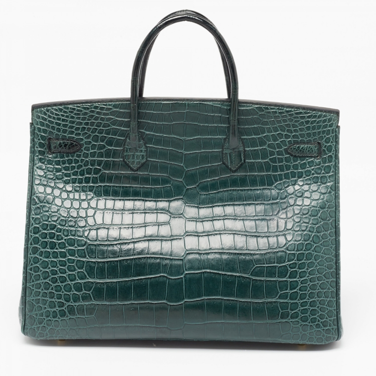 مملوكة مسبقًا Hermes Vert Fonce Matte Crocodile Porosus Gold Finish Birkin 40 Bag