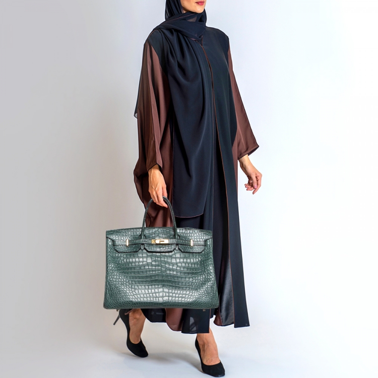مملوكة مسبقًا Hermes Vert Fonce Matte Crocodile Porosus Gold Finish Birkin 40 Bag