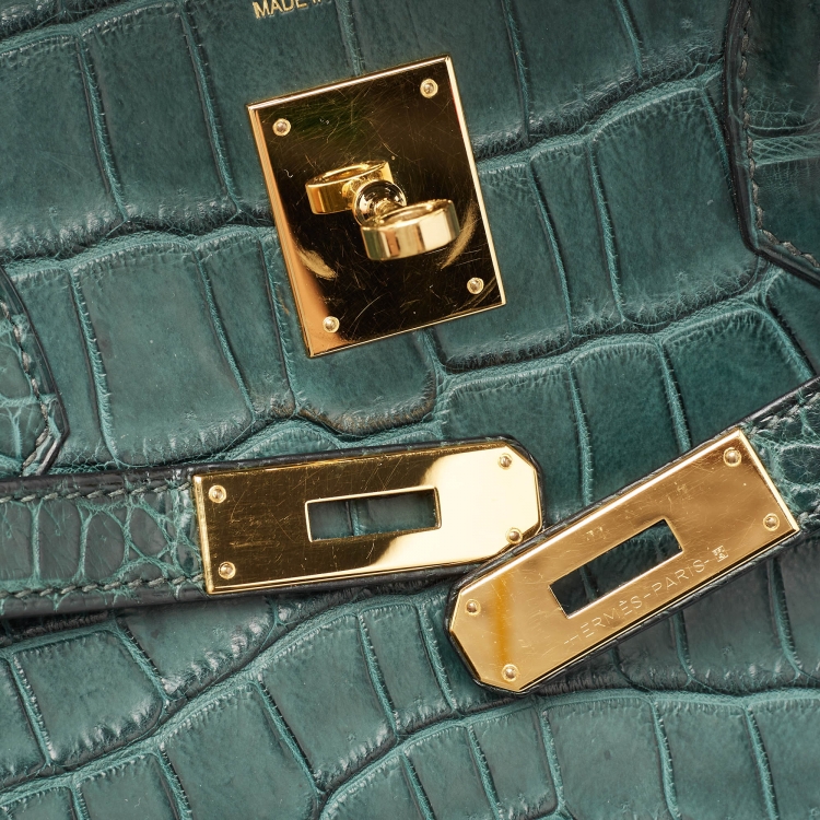 مملوكة مسبقًا Hermes Vert Fonce Matte Crocodile Porosus Gold Finish Birkin 40 Bag