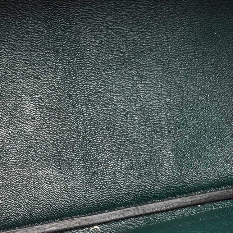 مملوكة مسبقًا Hermes Vert Fonce Matte Crocodile Porosus Gold Finish Birkin 40 Bag