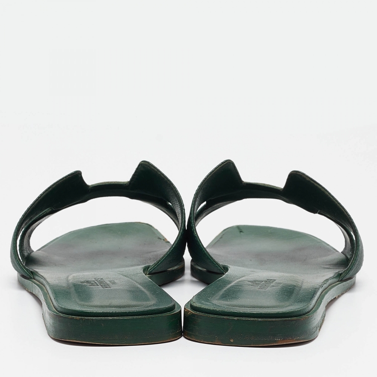 Pre Owned Hermes Green Leather Oran Flat Slides Size 38.5