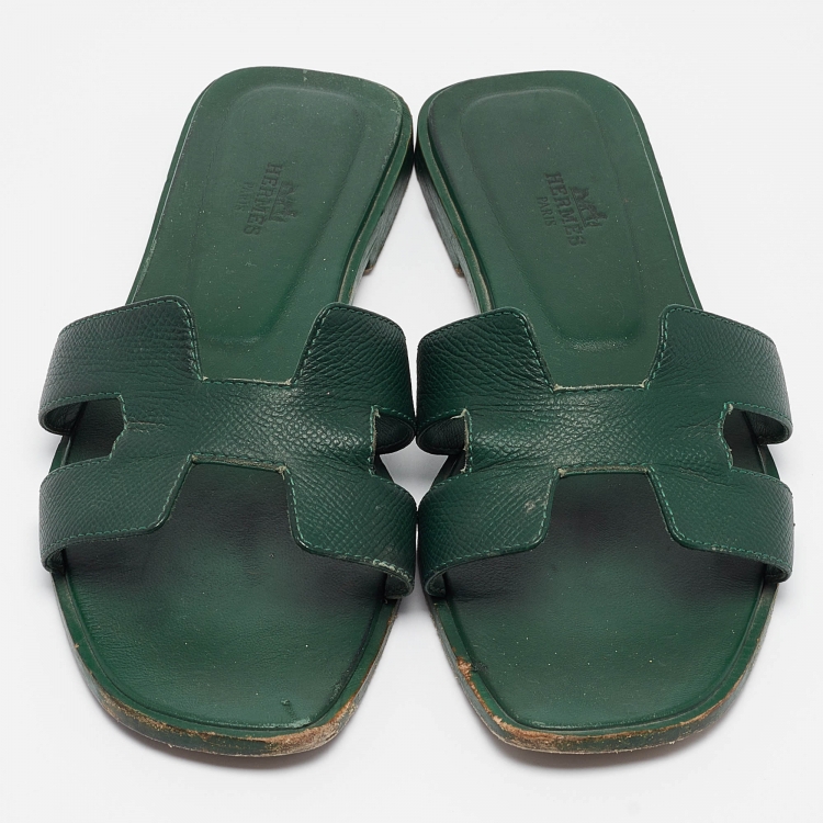 Pre Owned Hermes Green Leather Oran Flat Slides Size 38.5