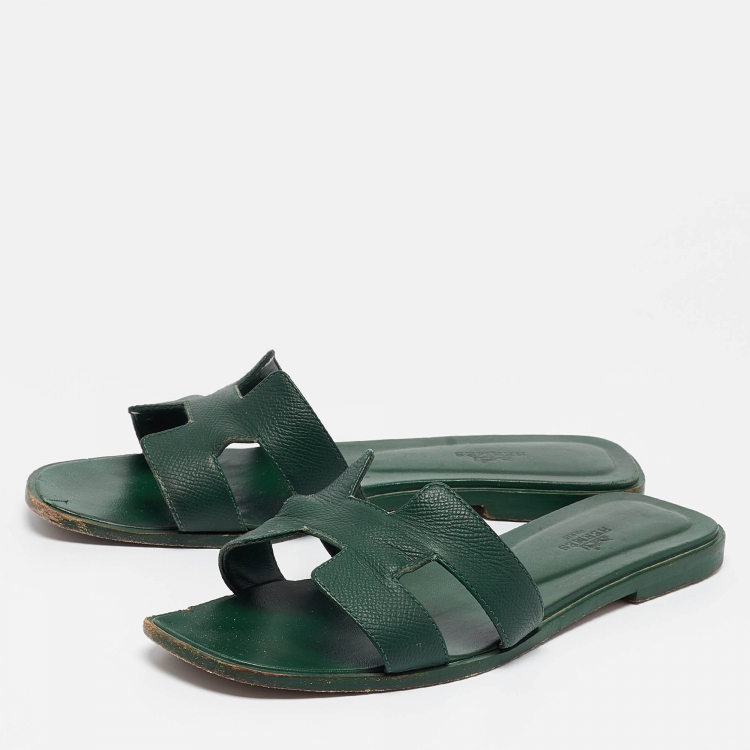 Pre Owned Hermes Green Leather Oran Flat Slides Size 38.5