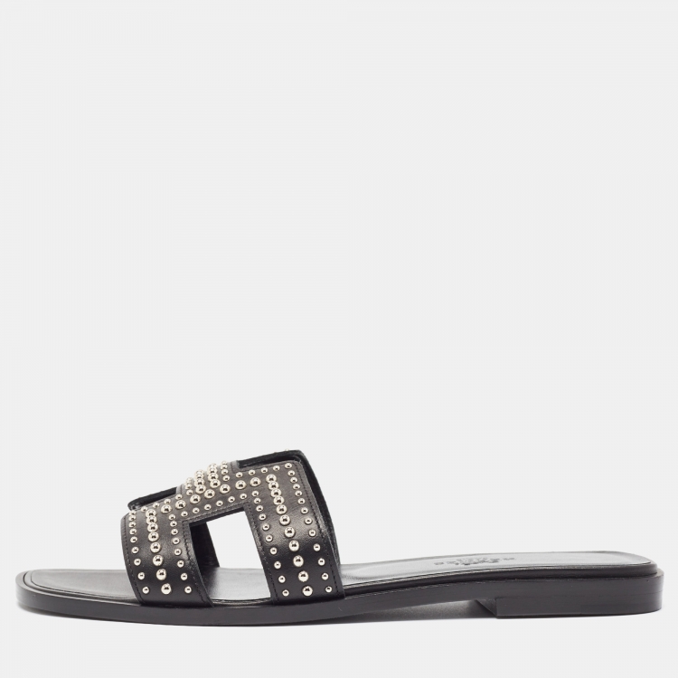 Pre Owned Hermès Black Leather Studded Oran Flat Slides Size 36