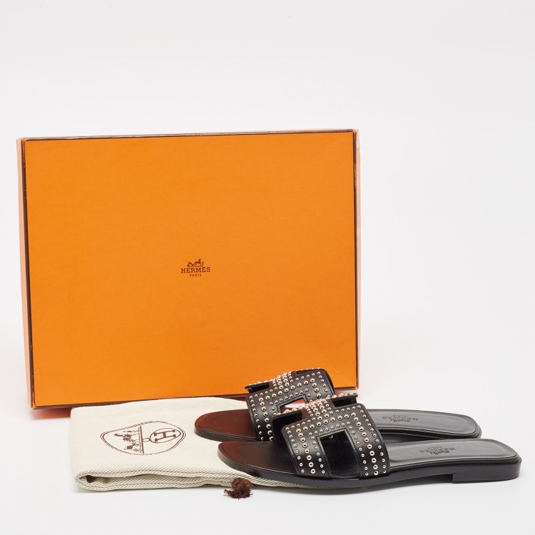 Pre Owned Hermès Black Leather Studded Oran Flat Slides Size 36