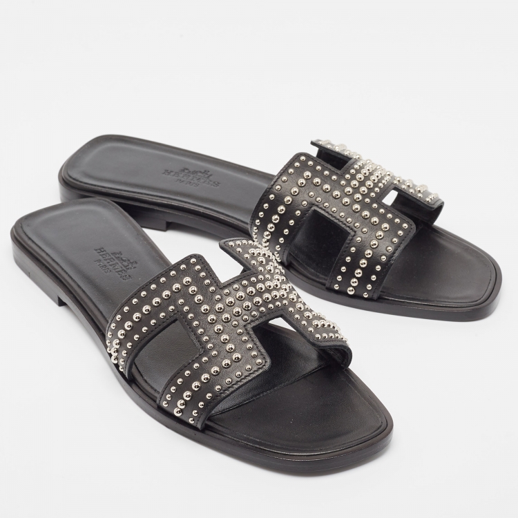 Pre Owned Hermès Black Leather Studded Oran Flat Slides Size 36