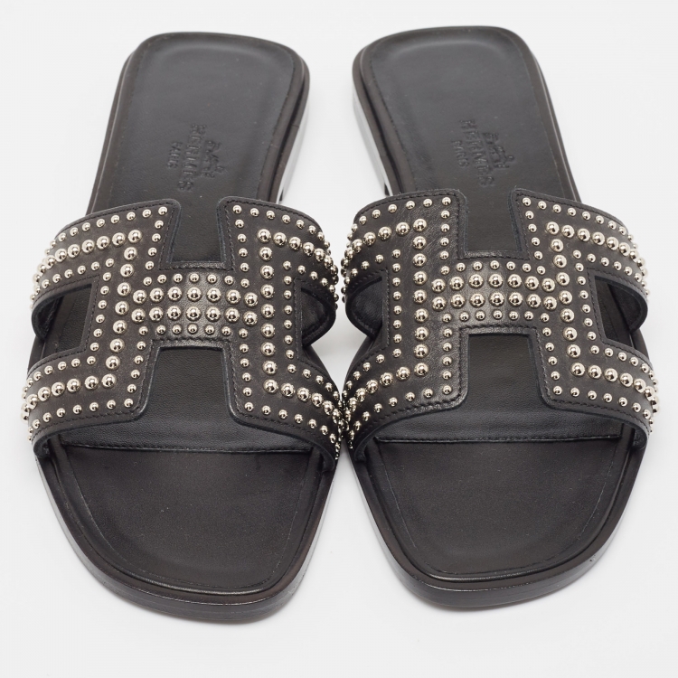 Pre Owned Hermès Black Leather Studded Oran Flat Slides Size 36