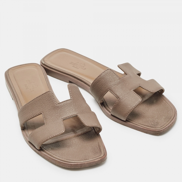 Pre Owned Hermes Brown Lizard Embossed Leather Oran Flat Slides Size 37.5  