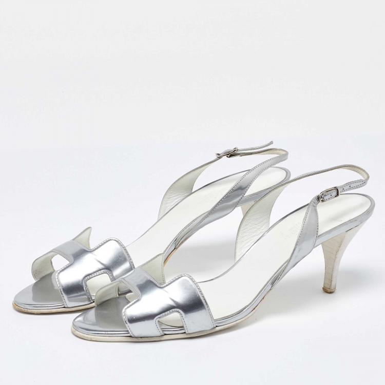 مملوكة مسبقًا Hermes Silver Leather Night Slingback Sandals Size 40.5