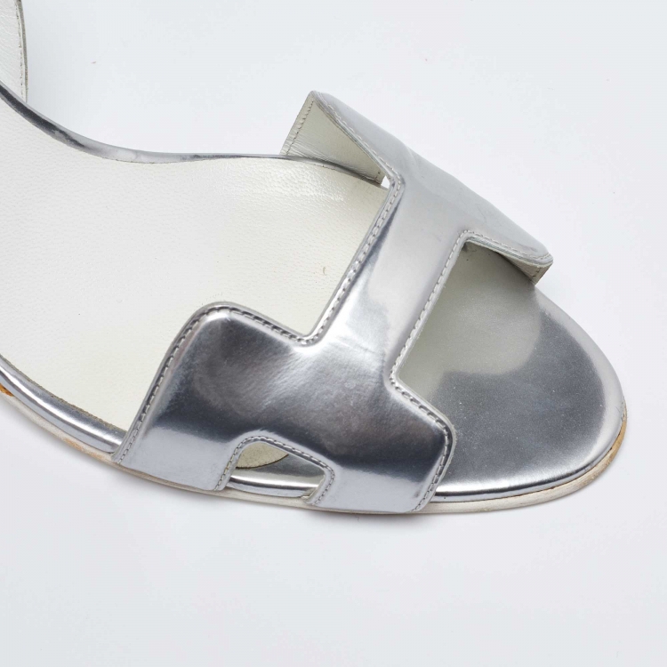 مملوكة مسبقًا Hermes Silver Leather Night Slingback Sandals Size 40.5