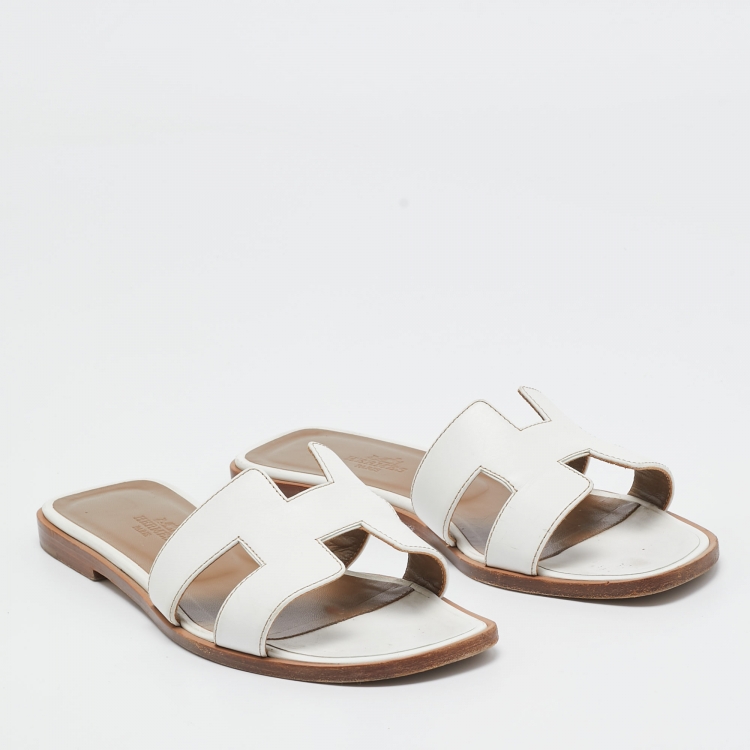 Pre Owned Hermes White Leather Oran Flat Slides Size 36