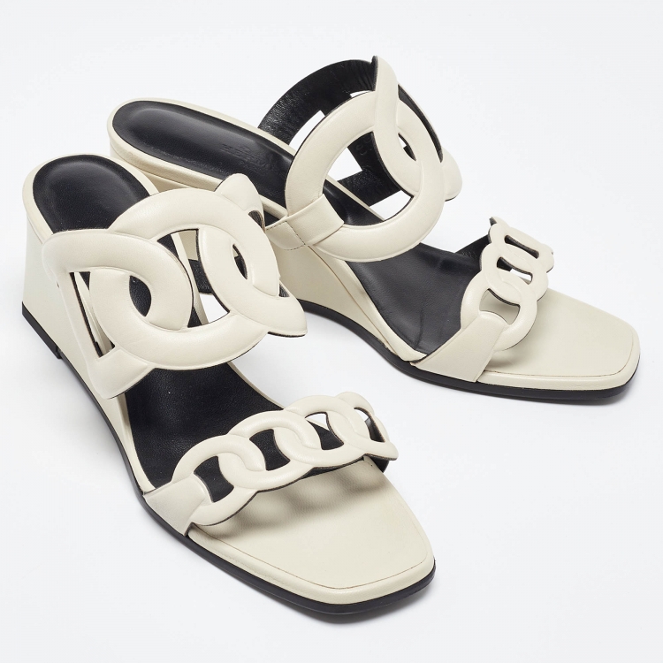 Pre Owned Hermes Cream Leather Figari Sandals Size 38