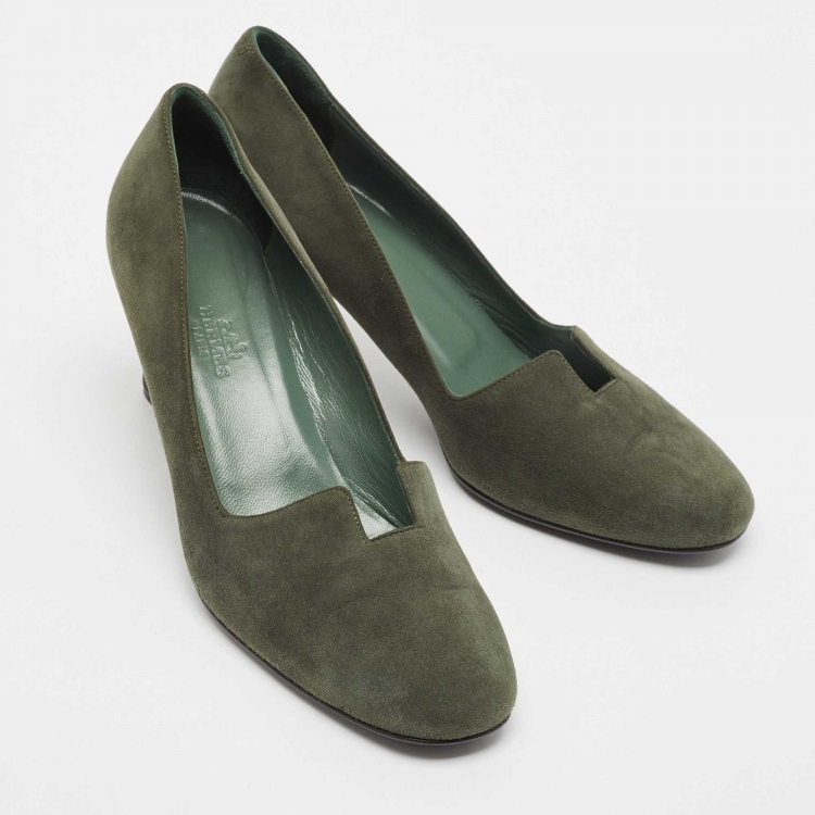 Pre Owned Hermes Olive Green Suede Cut Out Pumps Size 37.5