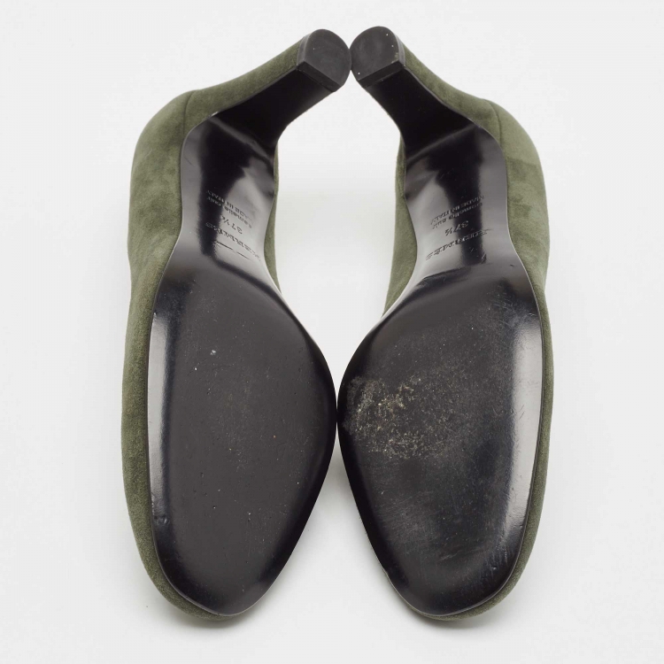 Pre Owned Hermes Olive Green Suede Cut Out Pumps Size 37.5