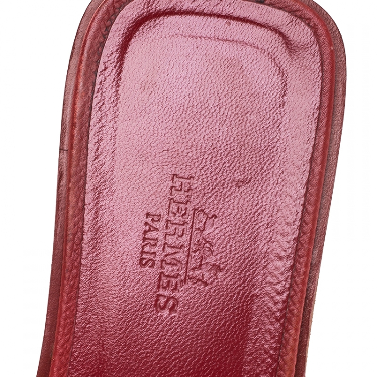 مملوكة مسبقًا Hermes Red Leather Oran Flat Slides Size 37