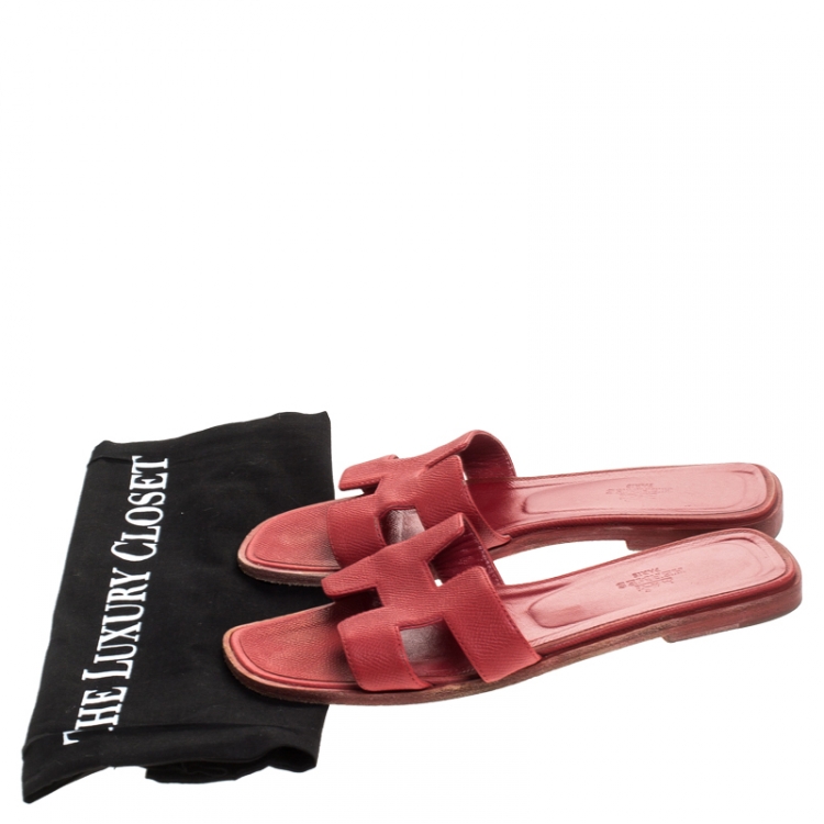 مملوكة مسبقًا Hermes Red Leather Oran Flat Slides Size 37