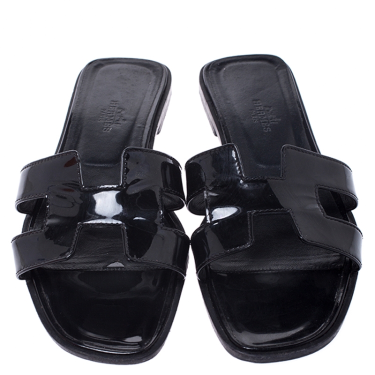 Pre Owned Hermes Black Patent Leather Oran Flat Slides Size 37.5