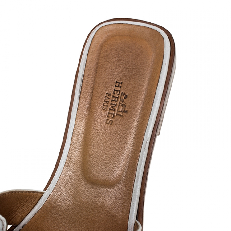 مملوكة مسبقًا Hermes White Leather Oran Slide Sandals Size 39