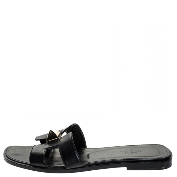 Pre Owned Hermes Black Leather Medor Pyramid Oran Flat Slides Size 36.5