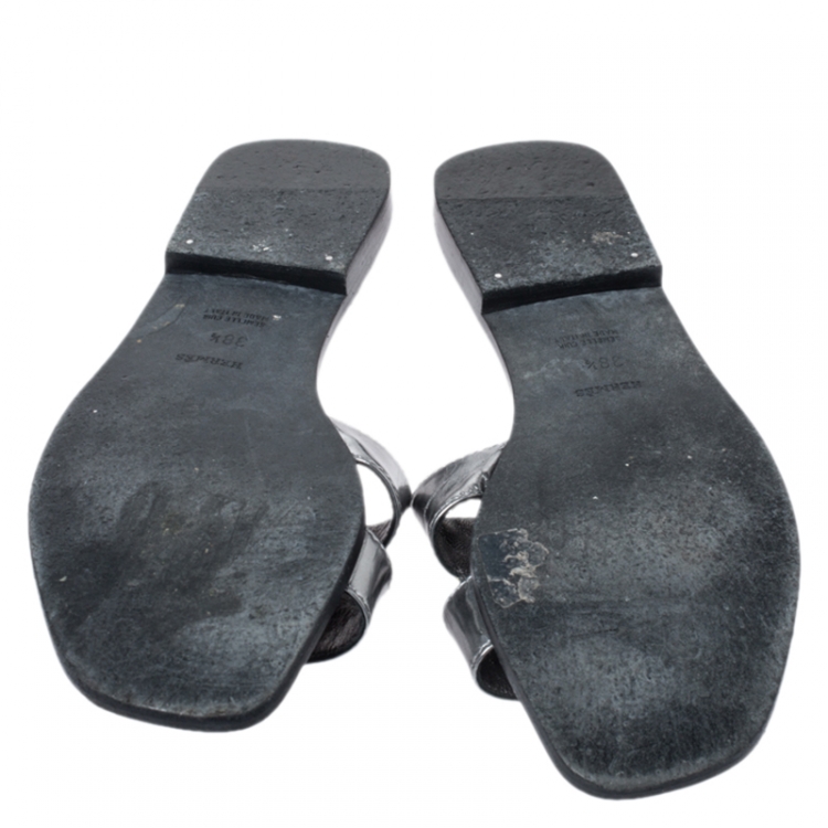 Pre Owned Hermes Metallic Silver Leather Oran Flat Slides Size 38.5