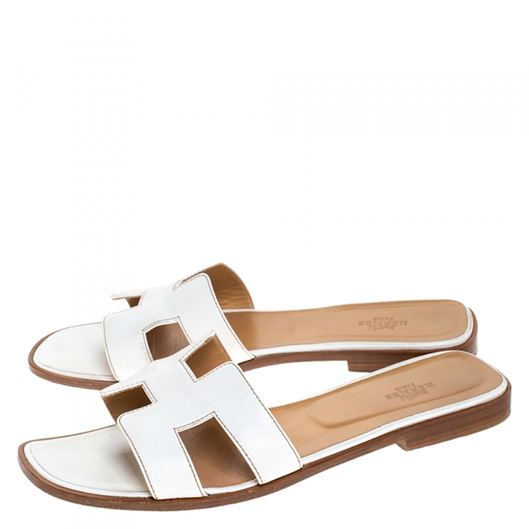 Pre Owned Hermes White Leather Oran Slide Sandals Size 40.5